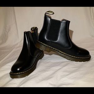 Doc Martens look-alike 2976 Smooth Chelsea Boot